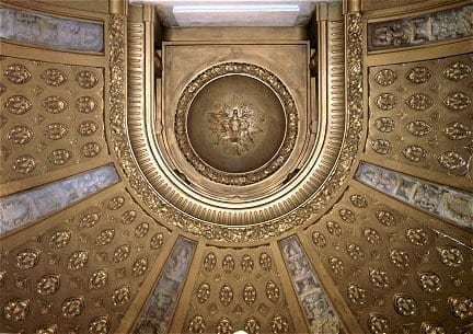 Plafond de l'autel. © C. D. A. S...jpg